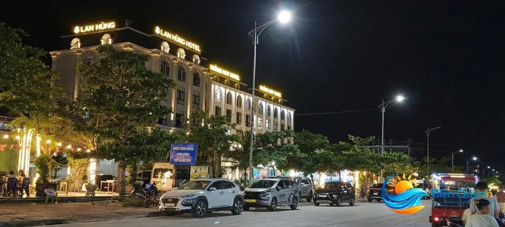 Lan hung hotel bien quynh ban dem tại Lan Hùng Hotel, biển Quỳnh, Nghệ An