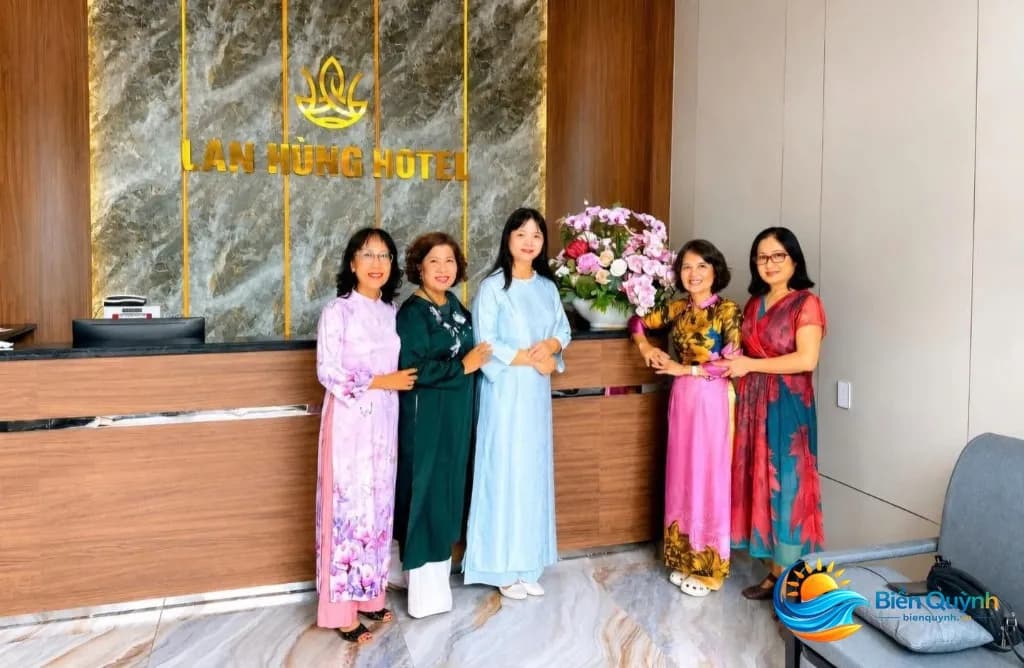 Lan hung hotel bien quynh sanh le tan tại Lan Hùng Hotel, biển Quỳnh, Nghệ An