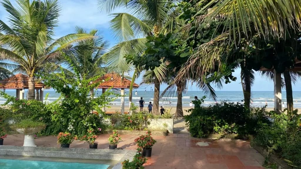 Vuon dua resort view bien 2 tại Vườn Dừa Resort, biển Quỳnh, Nghệ An