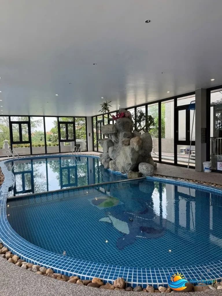 Viet tin hotel bien quynh be boi tại Việt Tín Hotel, biển Quỳnh, Nghệ An